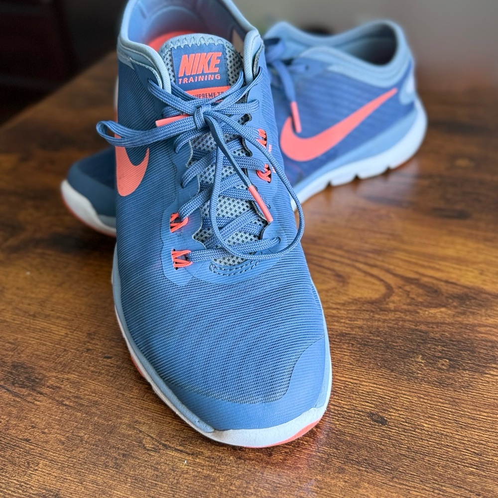 Nike Flywire Supreme TR 5 Training Shoes -  Women’s 9.5 Blue w/Bright Coral Run